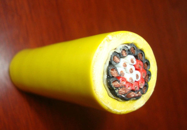 廣東電纜講解高壓電纜常見(jiàn)題目產(chǎn)生的緣故原由是什么.jpg 廣東電纜講解高壓電纜常見(jiàn)題目產(chǎn)生的緣故原由是什么.jpg
